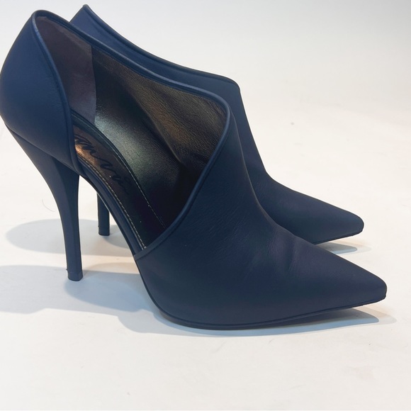 LANVIN BLACK POINTED TOE STILETTO BOOTIE - Picture 9 of 14
